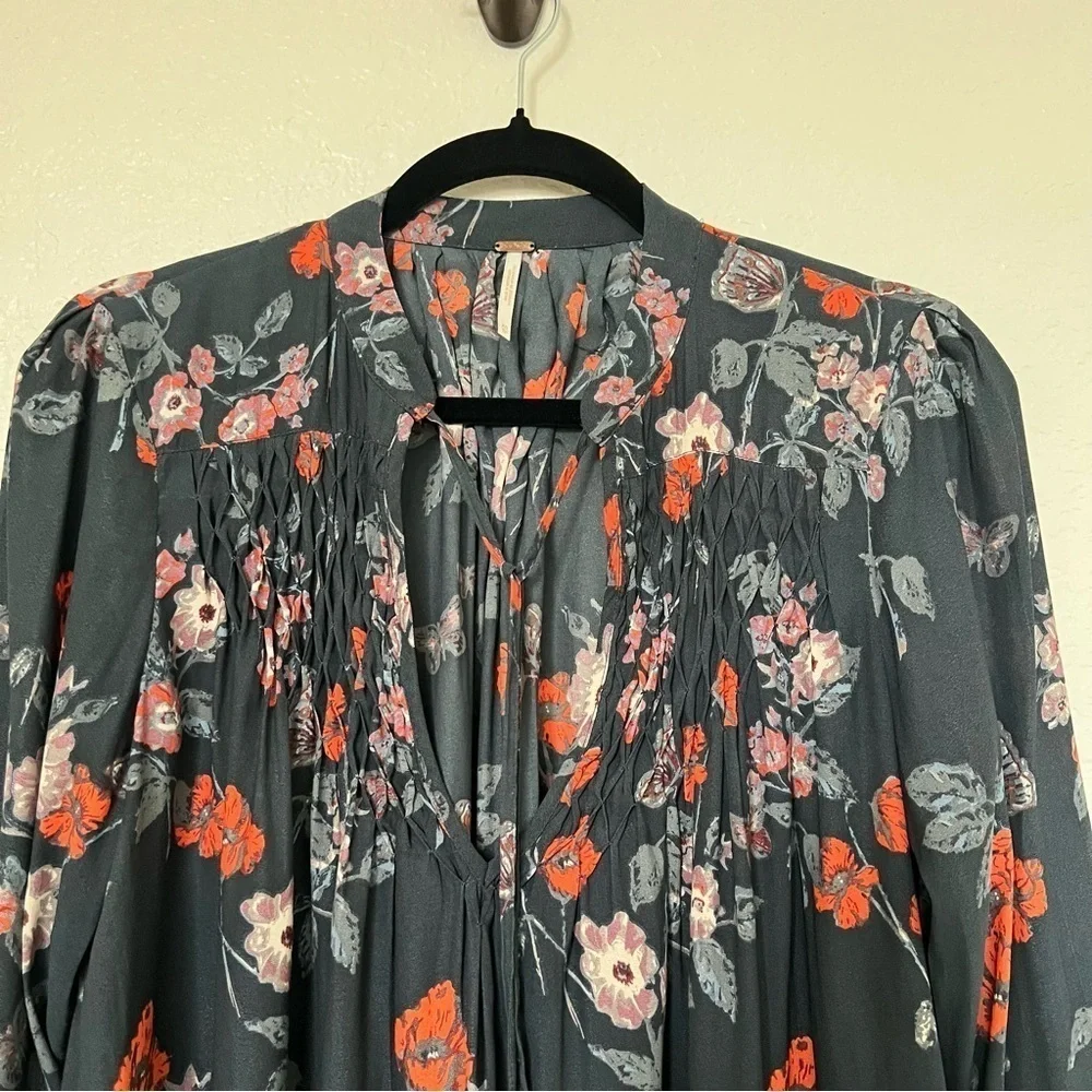 2/$30 Free People Boho So Fine Smocked Floral Long Sleeve Tunic Top SZ XS